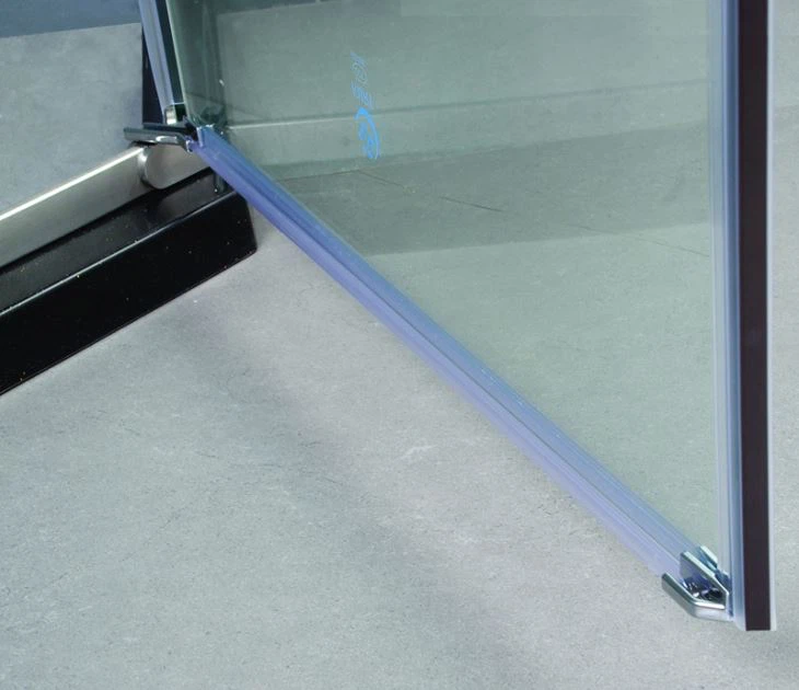 Square Frameless Pivot Glass Shower Doors